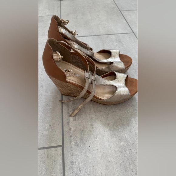 Madden Girl Silver and Tan Wedge Sandals - Picture 1 of 4